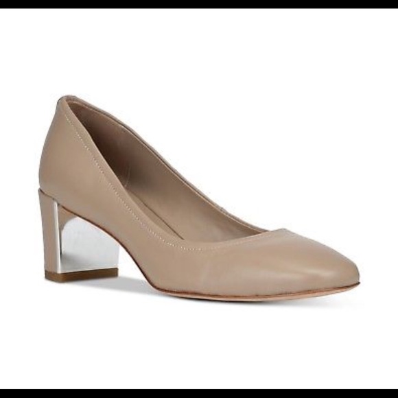 Donald Pliner Women’s Pumps - Picture 1 of 5